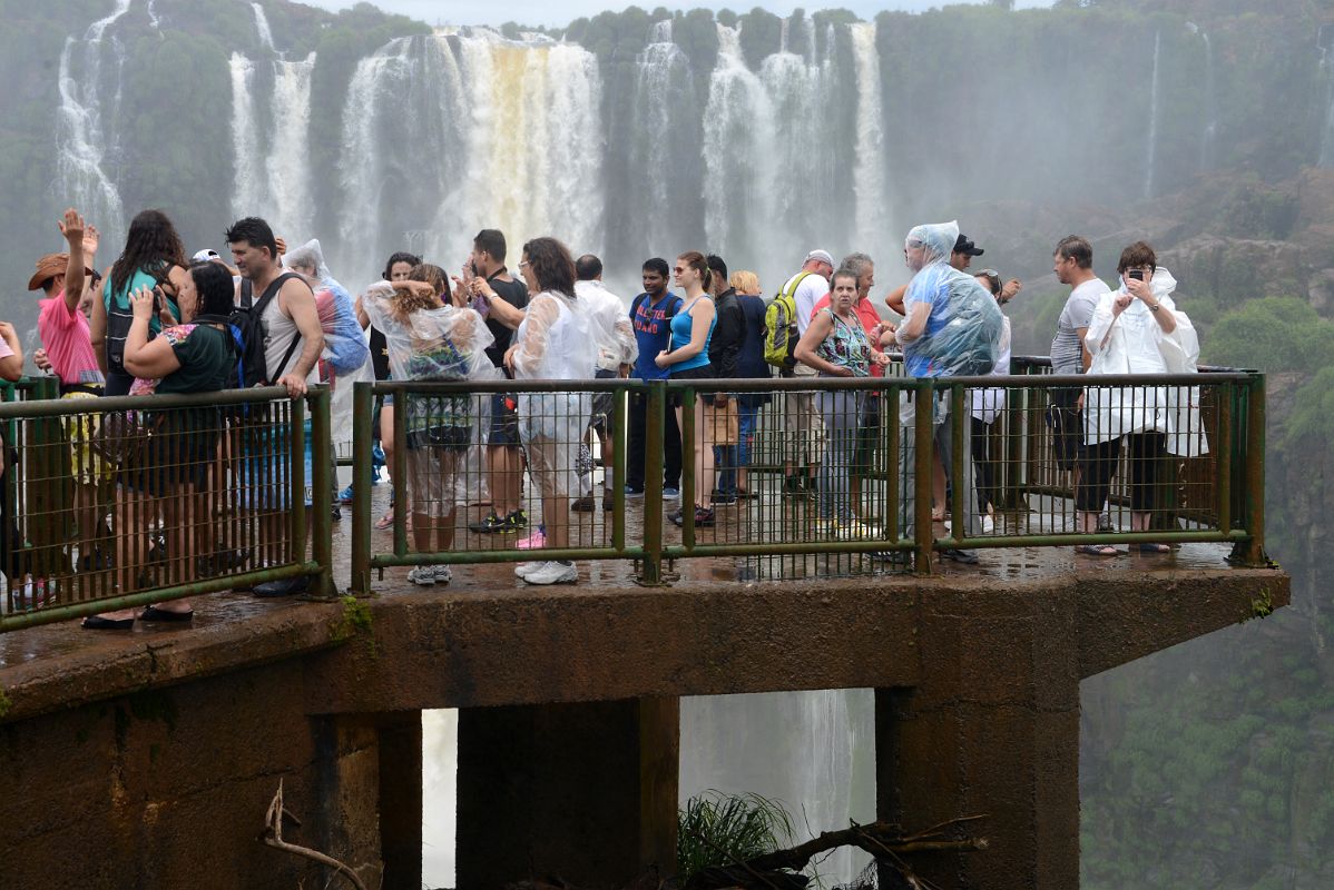 23 Garganta Del Diablo Devils Throat Iguazu Falls Brazil Viewing Platform Close Up